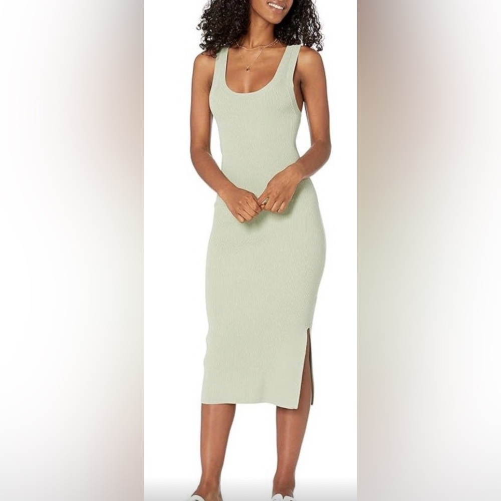 Elegant Sleeveless Midi Dress - Light Green